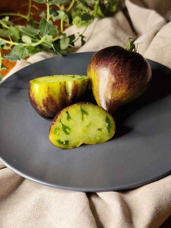 Изумрудная парча - Emerald Brocade, Россия — фото плодов